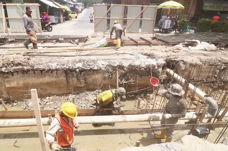 Pekerjaan Konstruksi Jalan & Drainase